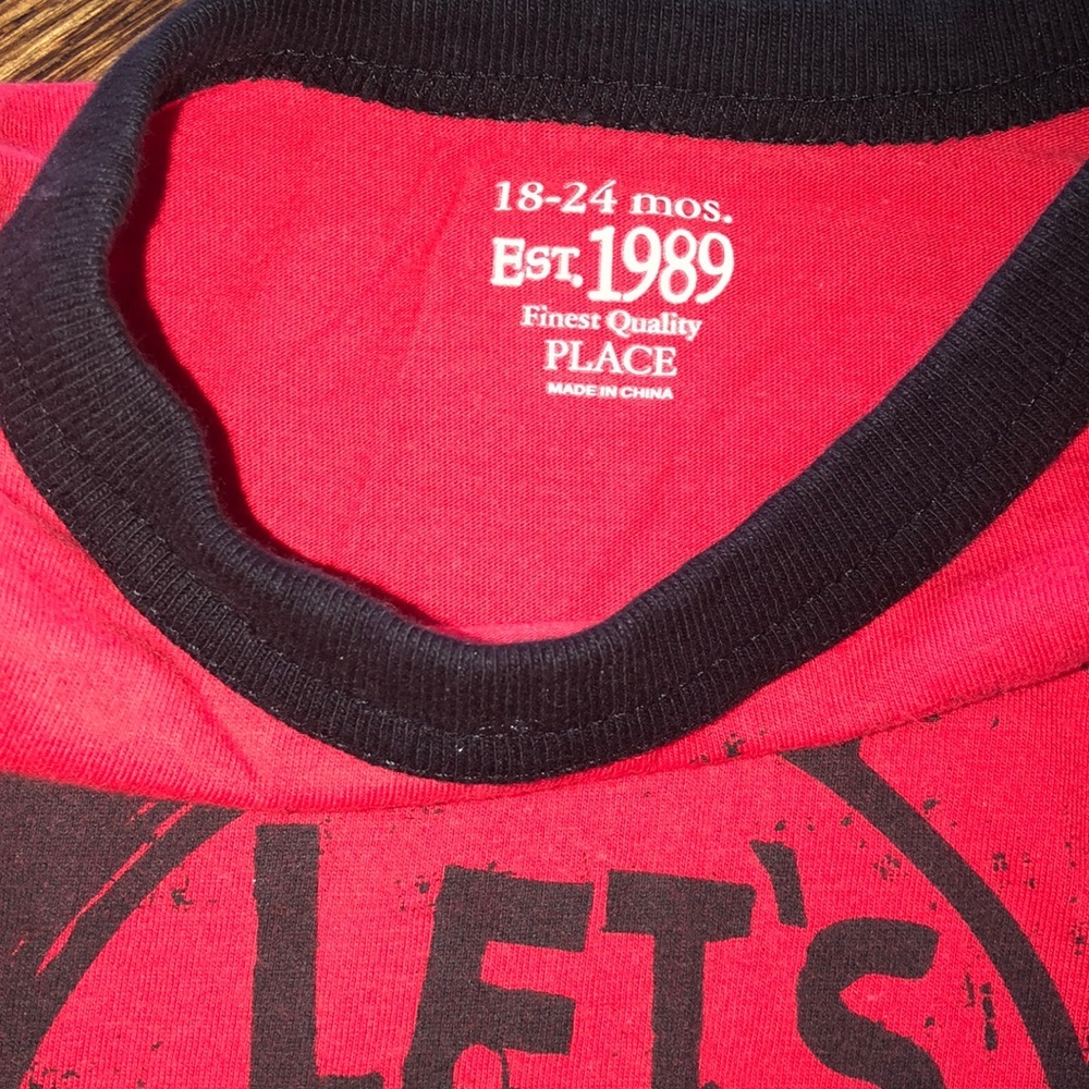 🔴 5/$25 SALE 🔴 Red & Black Lets Rock Graphic Tee - Picture 4 of 7